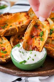 Potato Skin Whit Cheese and One Topping